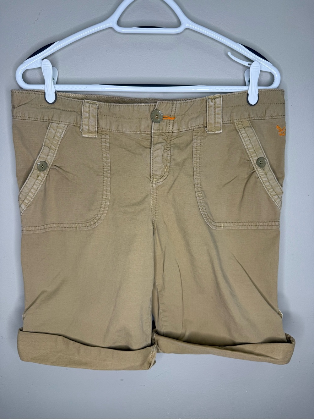 American Eagle Outfitters Women’s Khaki Roll-Cuff Cotton Shorts Size 10